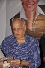 Mahesh Bhatt at Maryada book launch in Rahej Classique on 20th Nov 2012 (12).JPG